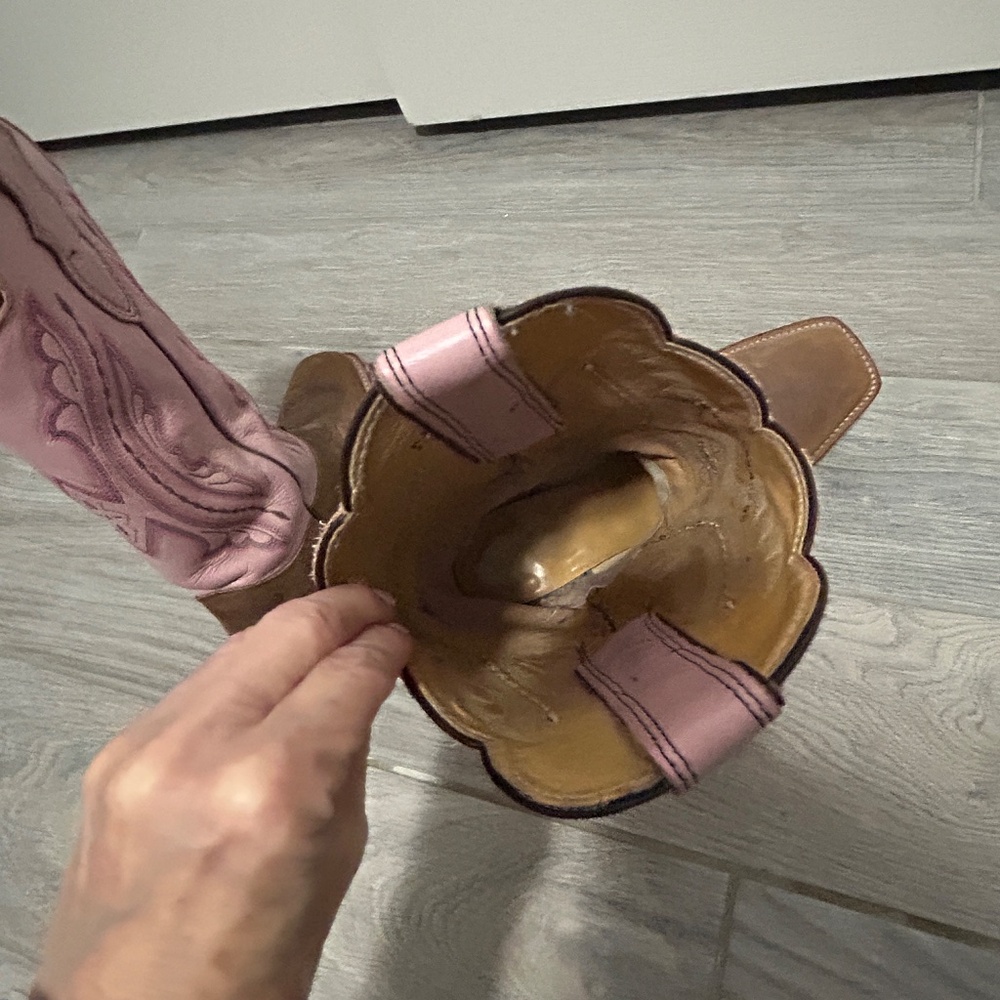 Women's Justin Pink/Tan Leather Square Toed Western Boots - 7 - Picture 10 of 12